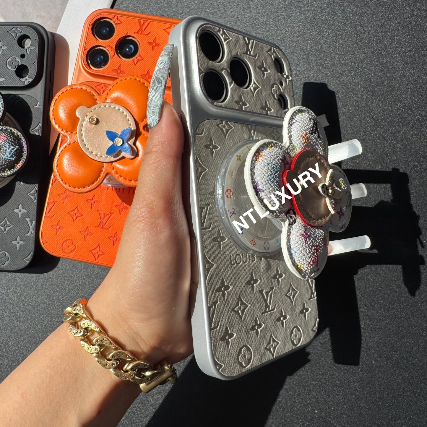 Orange Juice Denim Love Handyhülle mit Magsafe Halter (Wood Doll)