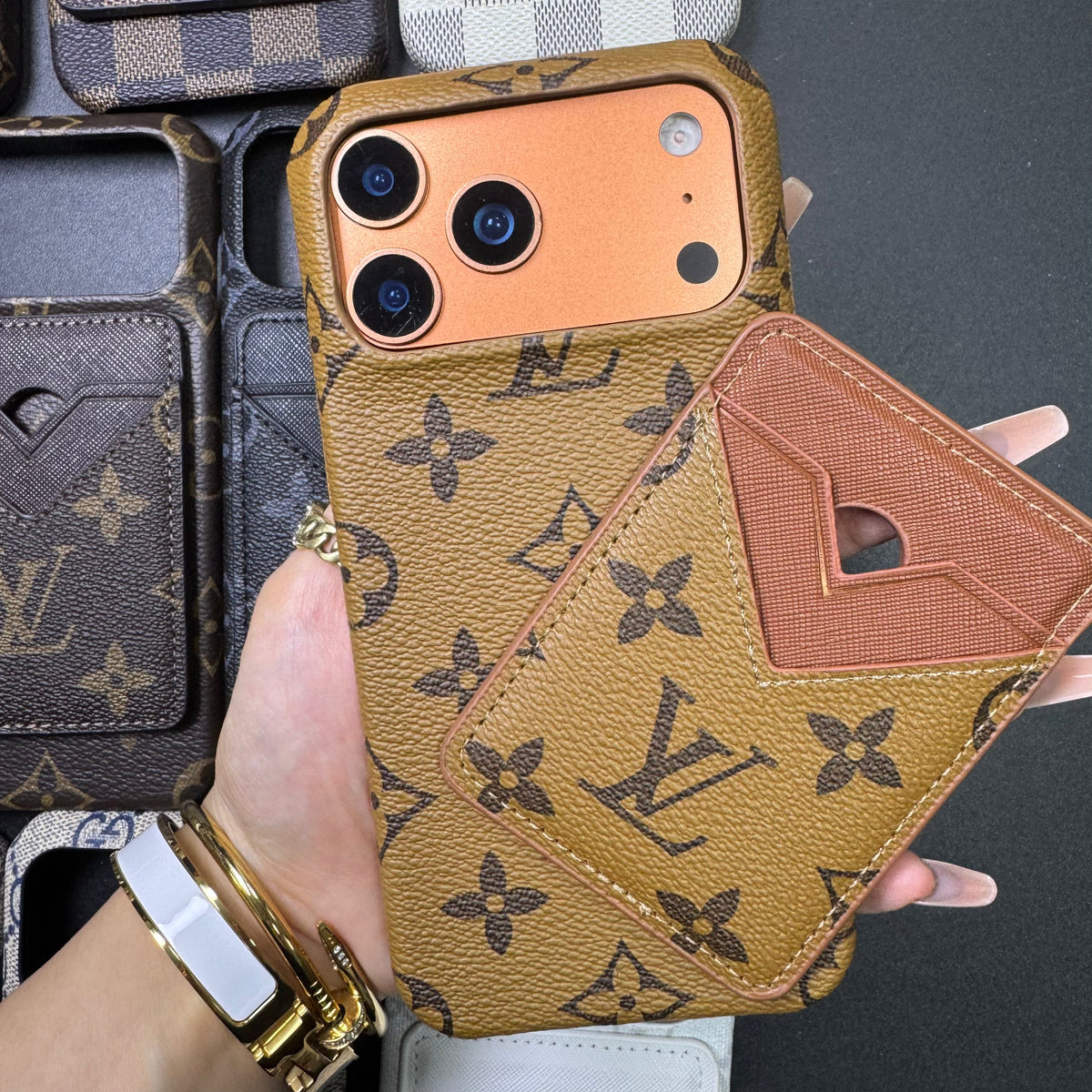 Traditional Love Magsafe Phone Case with Pocket Purse