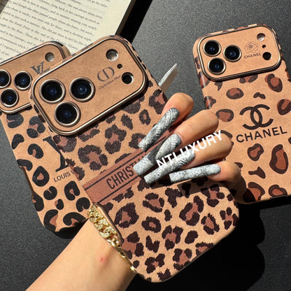 Étui de téléphone motif léopard café et amour