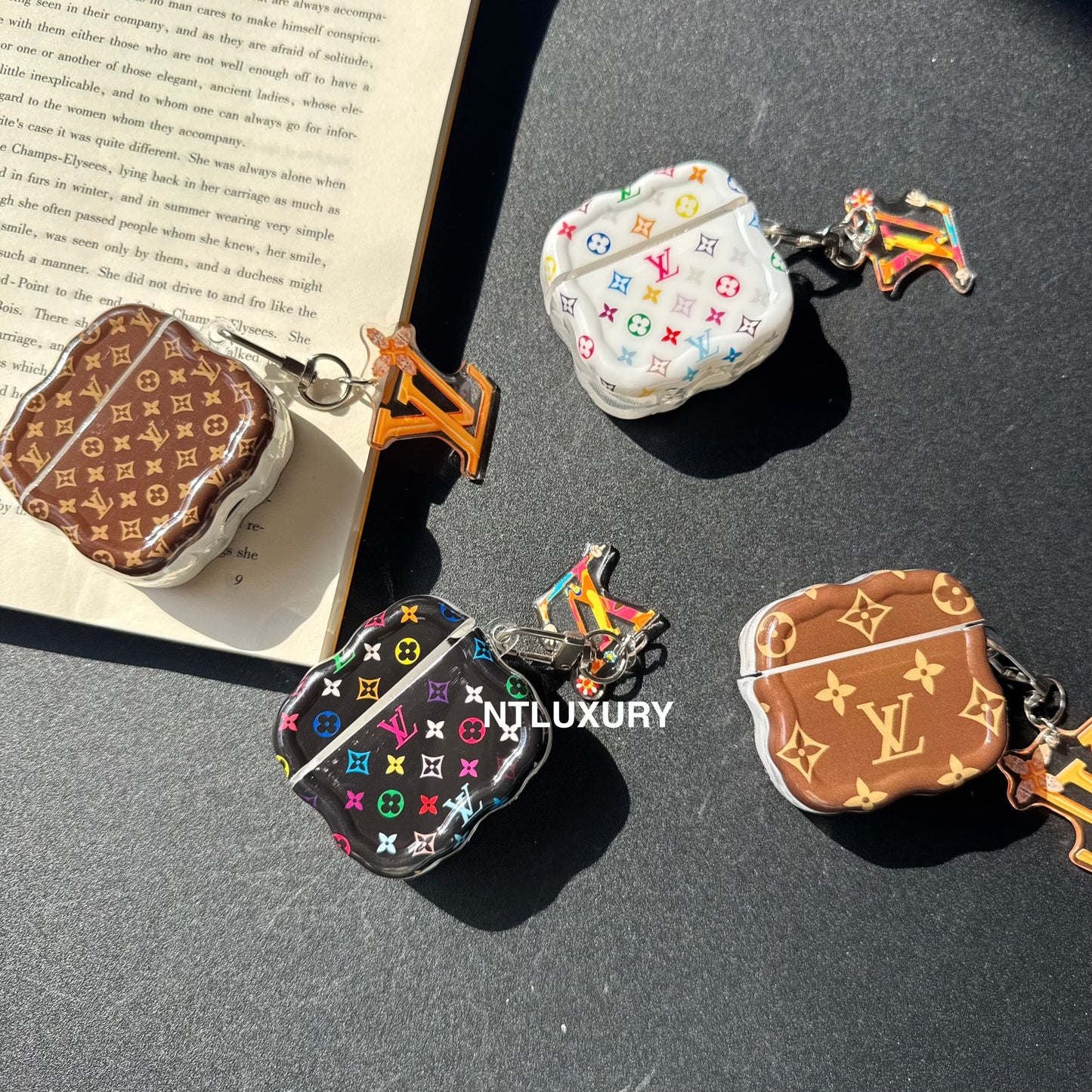 Ausgefallenes neues Airpods-Case-Design mit Anhänger