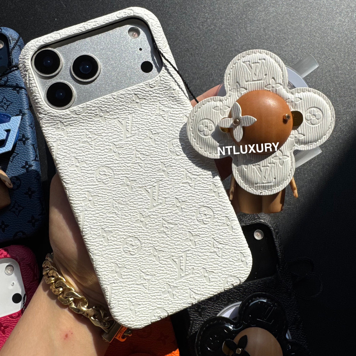 Coque de téléphone au design coloré avec support Magsafe pour poupée