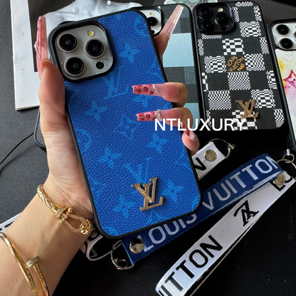 Only Love Design iPhone Hülle mit Riemen