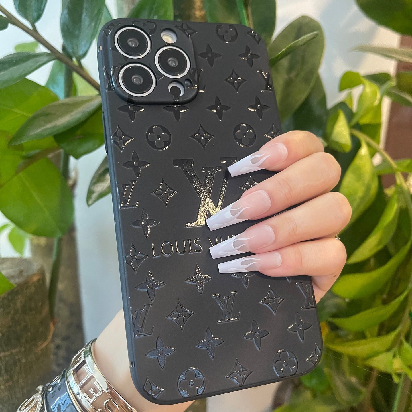 Black Trendy Phone Case ( Big Love)