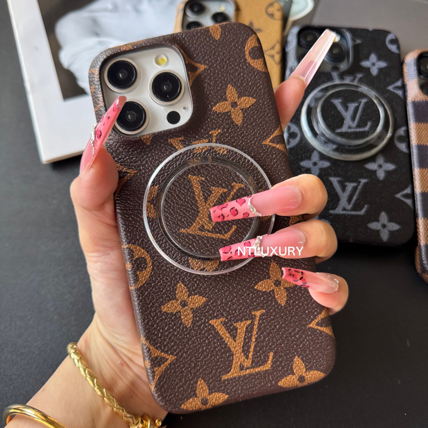 Traditional Love Phone Case with MagSafe Holder For iPhone (Big Love)