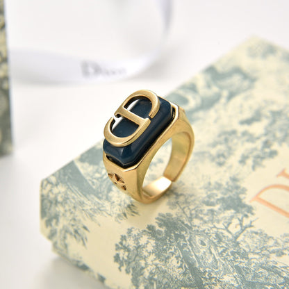Bague ouverte simple et vintage