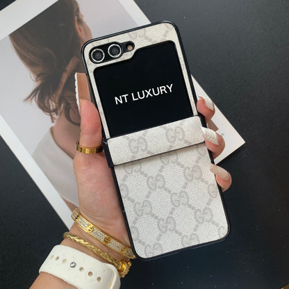 Coque Samsung motifs floraux traditionnels pour la série Z-Flip