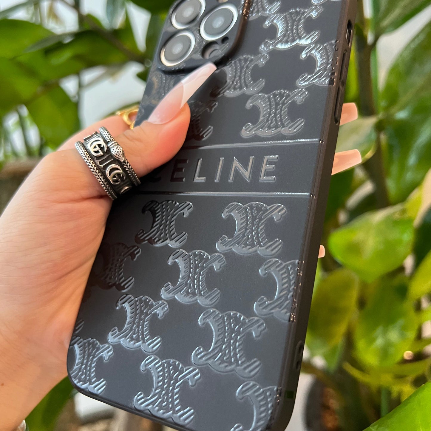 Coque de téléphone noire tendance (CL moyen)