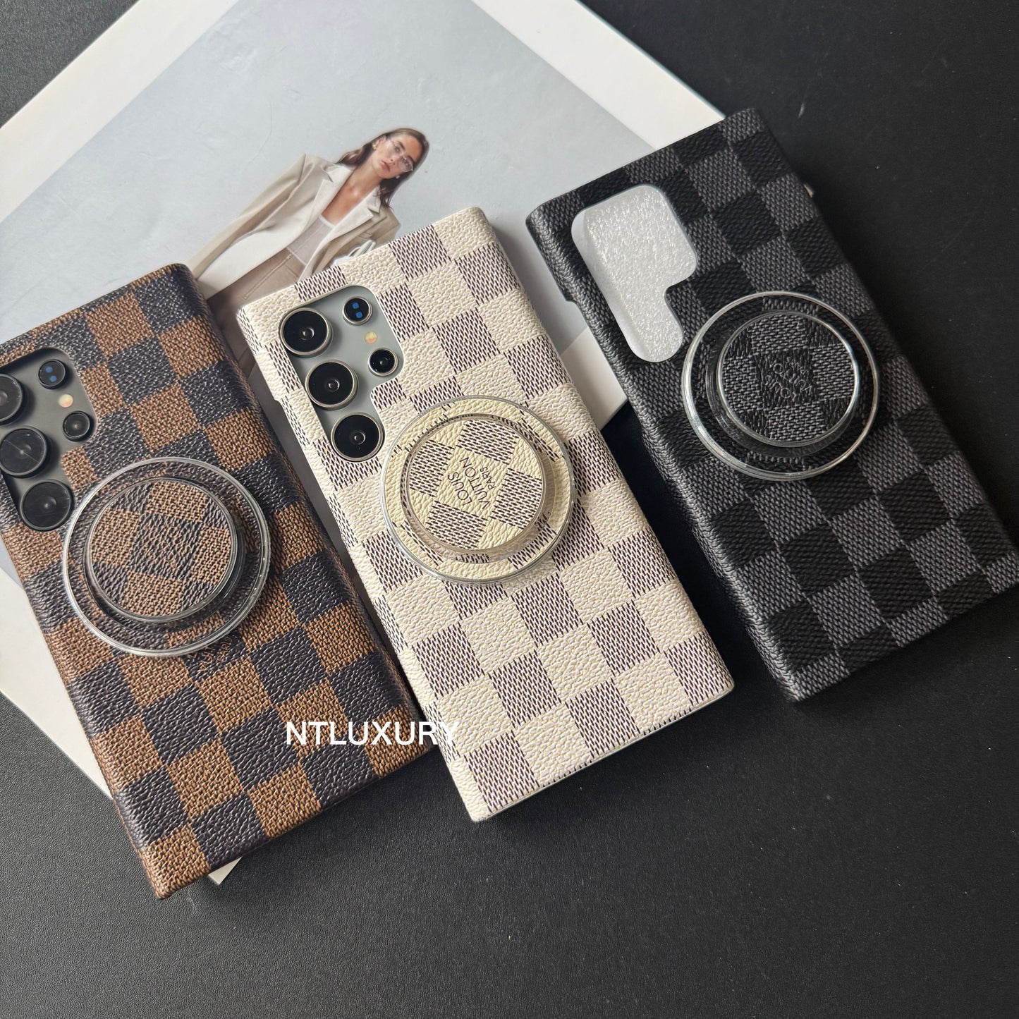 Traditional Love Samsung Case with MagSafe Holder (Latticed Love )