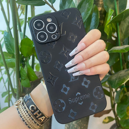 Coque de téléphone noire tendance (Full M Love)