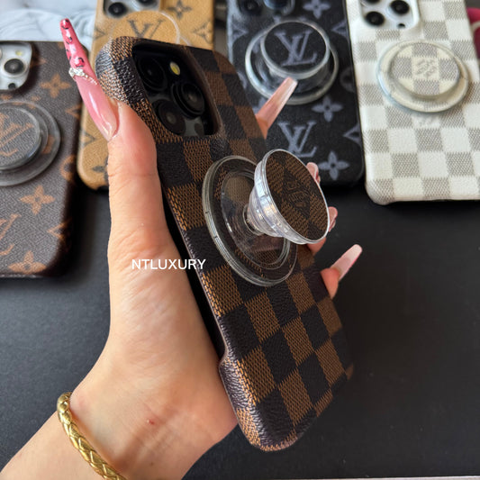 Traditionelle Handyhülle mit MagSafe-Halter für iPhone (Braun Gittermuster)