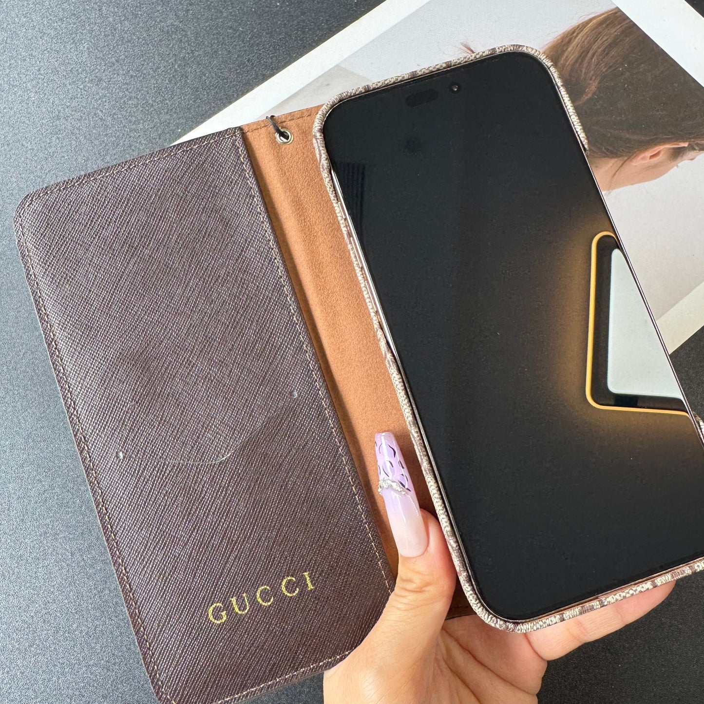 Bon étui de téléphone avec un design de portefeuille