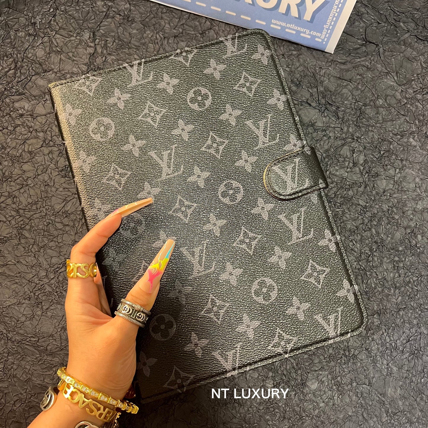 Cute Fancy iPad Case (Black Love)