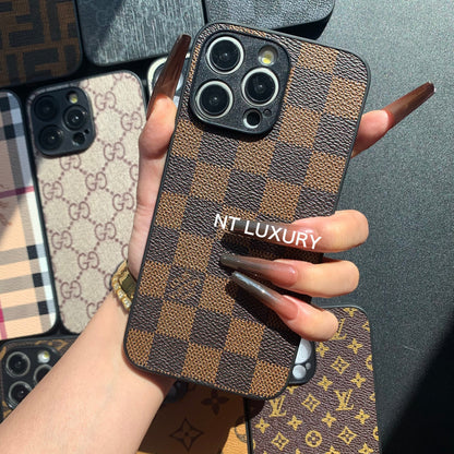 Traditional Phone Case with Camera Protection (Brown Latticed)