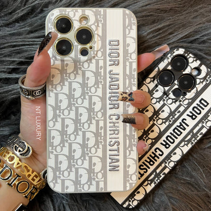 Étui de téléphone doré avec protection d'objectif