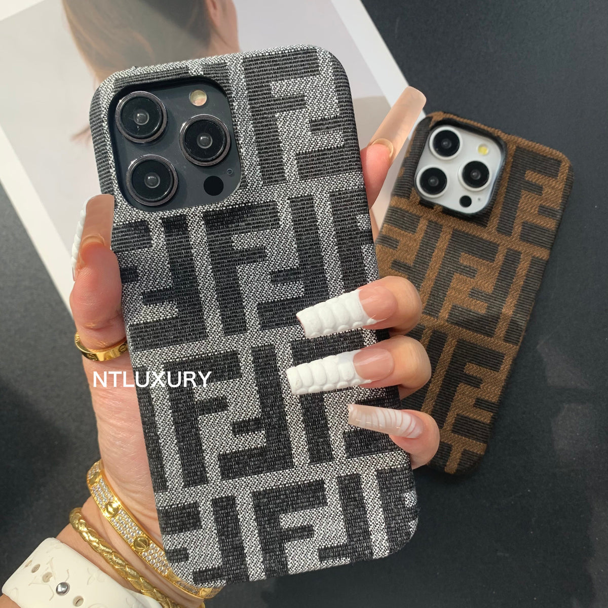 Ausgefallene iPhone-Hülle mit Blumenmuster