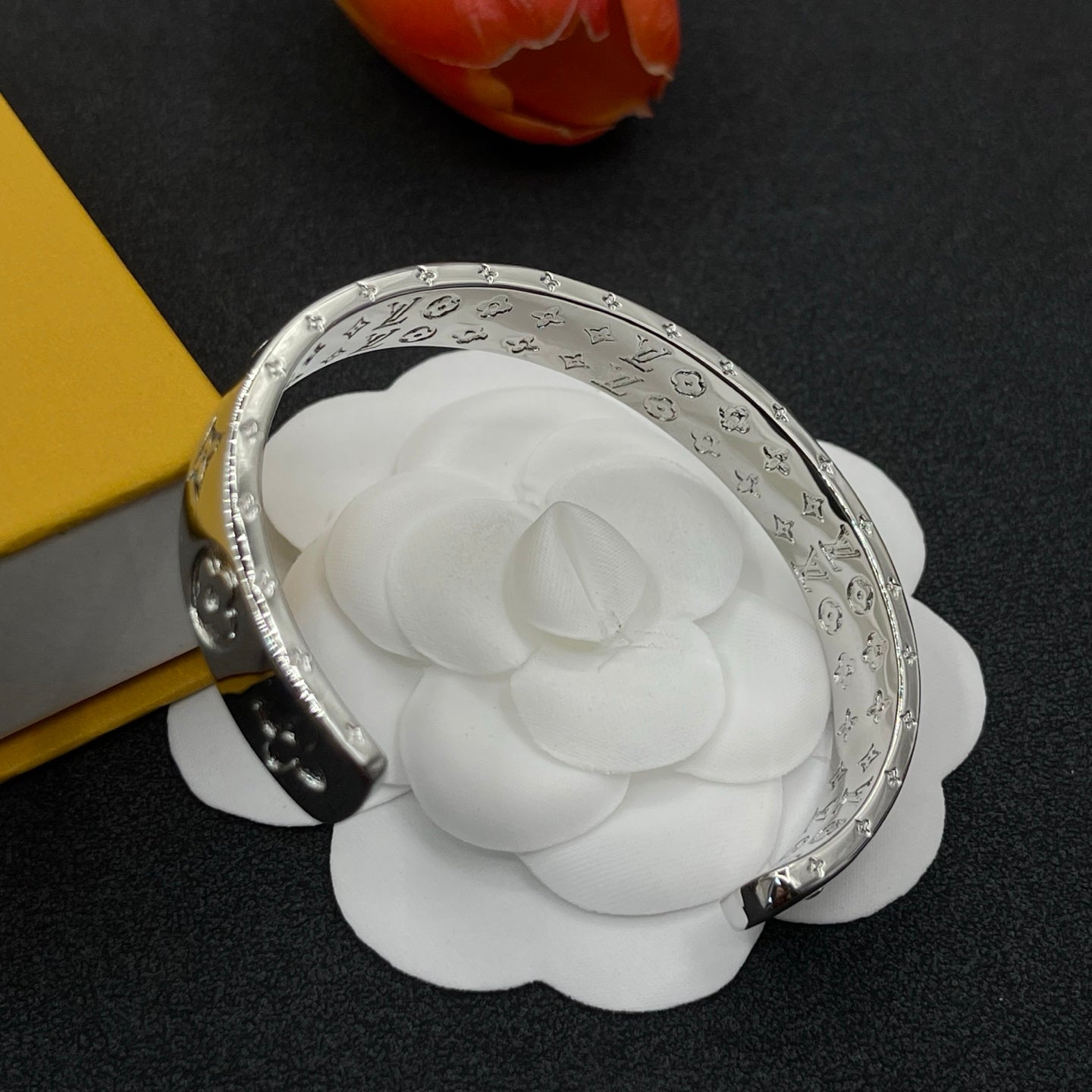 Love Pattern Bracelet