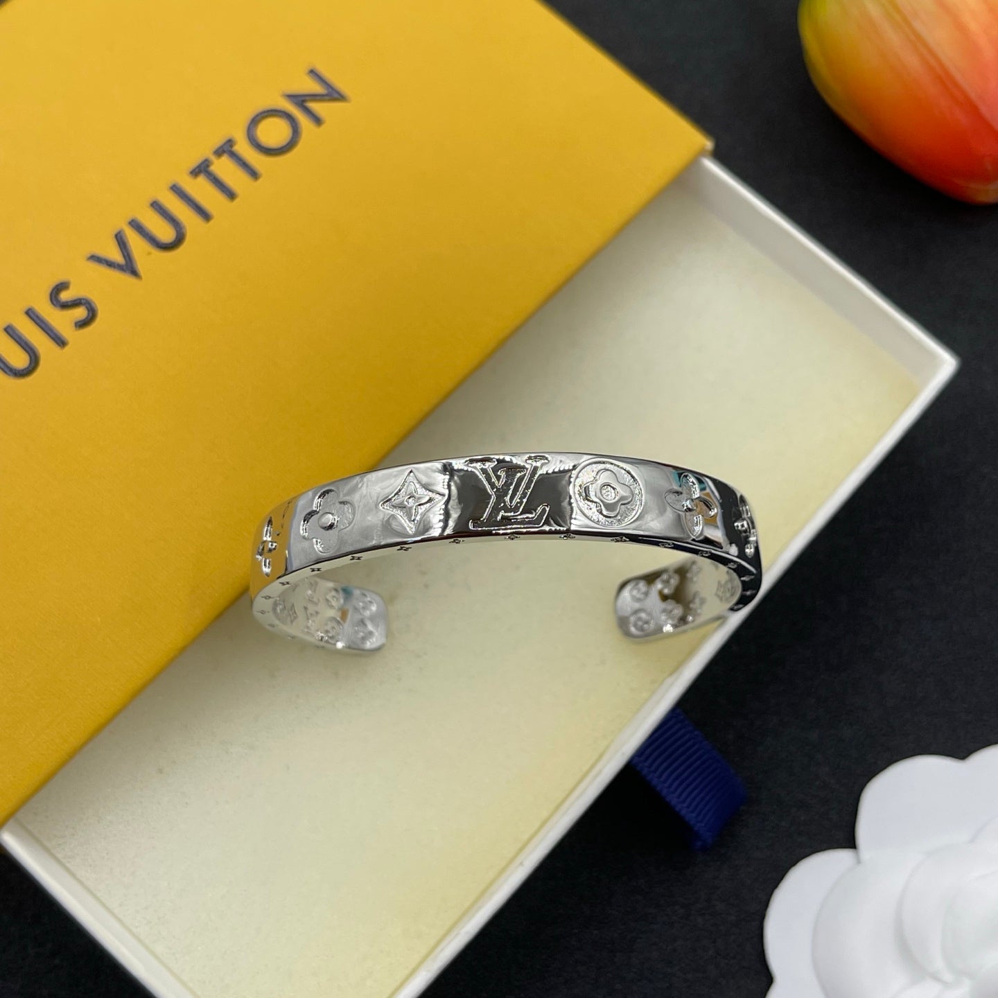 Love Pattern Bracelet