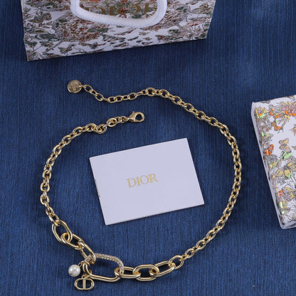 Ensemble de 3 boucles d'oreilles, bracelet et collier Colombe chaînette