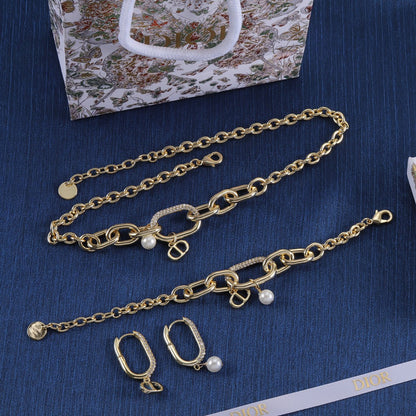 Ensemble de 3 boucles d'oreilles, bracelet et collier Colombe chaînette