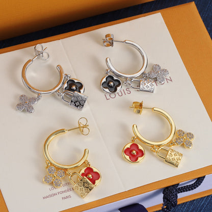 Boucles d'oreilles mignonnes en forme de cadenas vintage
