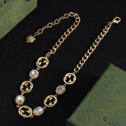 Joli ensemble bracelet, boucles d'oreilles et collier (blanc)