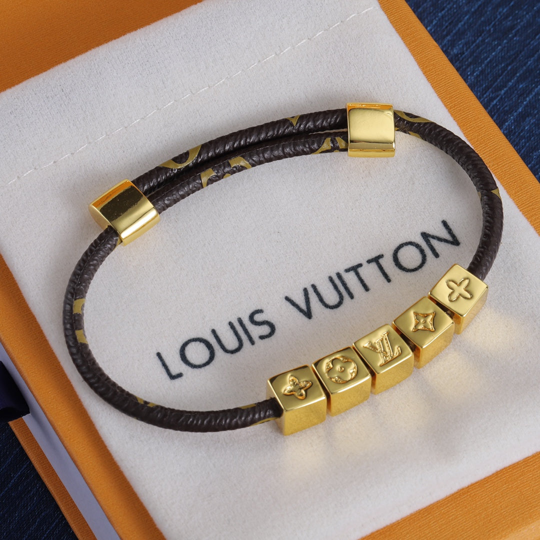 Love Bracelet E9820