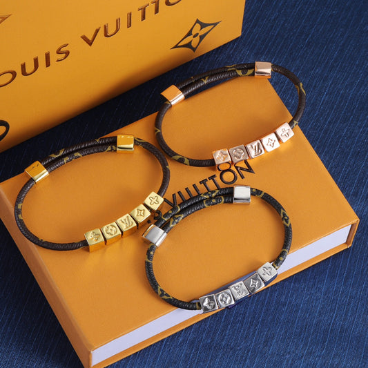 Love Bracelet E9820
