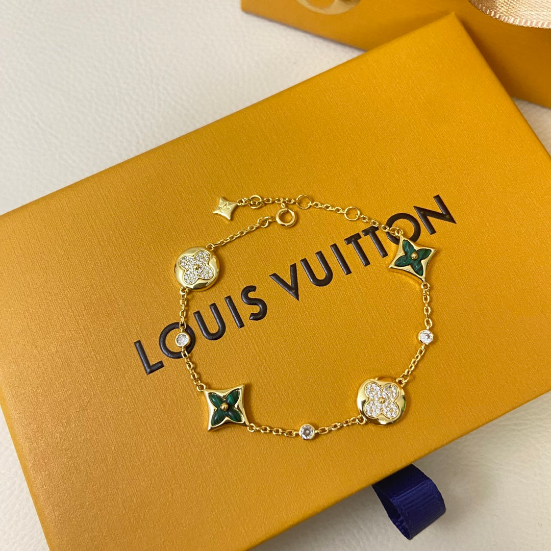 Vintage Love Design Bracelet