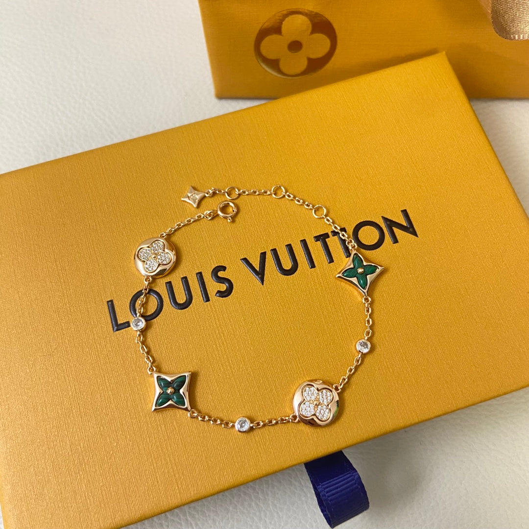 Vintage Love Design Bracelet