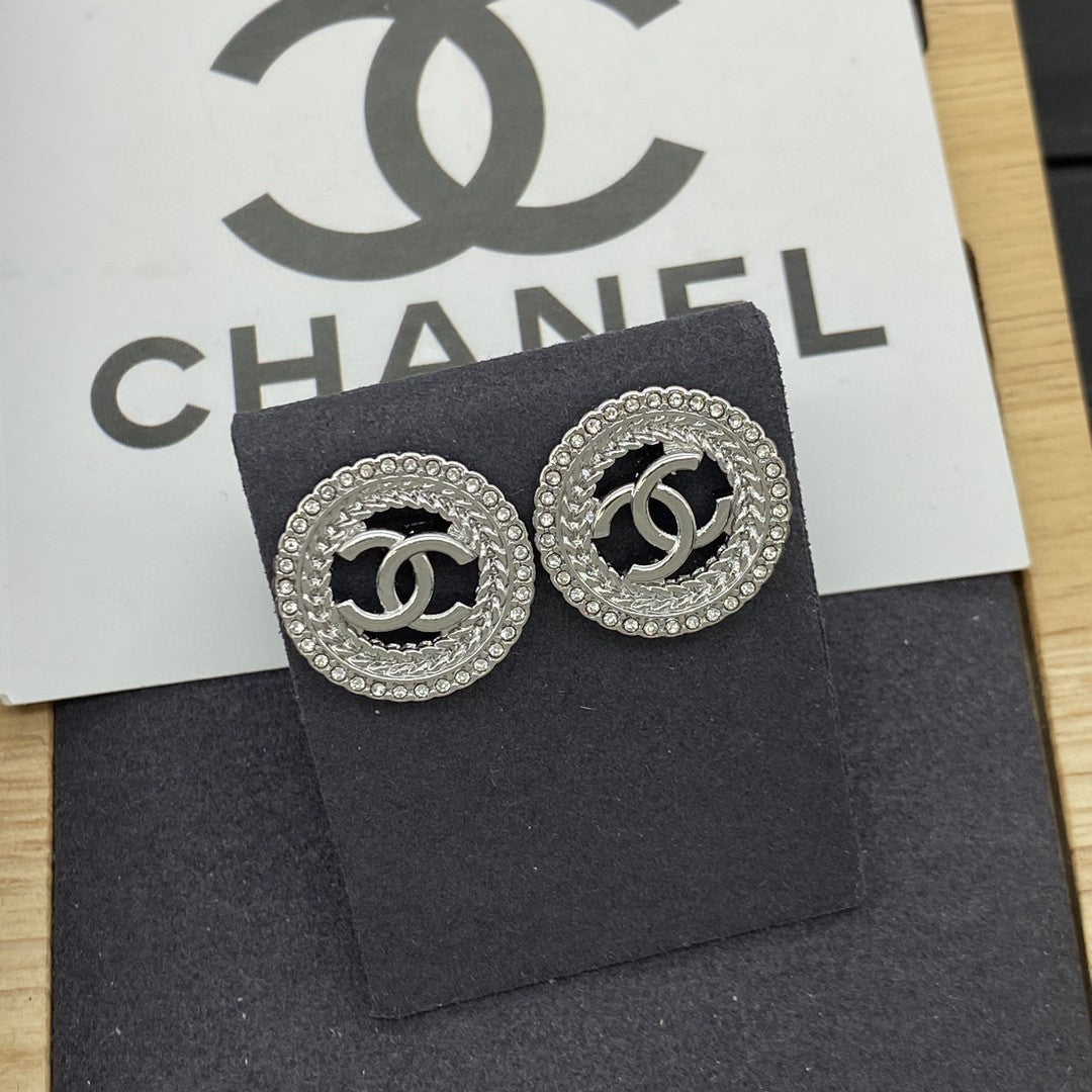 BB Button Girl Earrings Stud