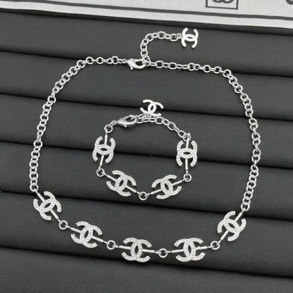 Chic Girl Design Necklace & Bracelet 2 Set (Silver)