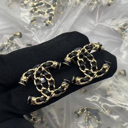 Puces d'oreilles élégantes pour fille