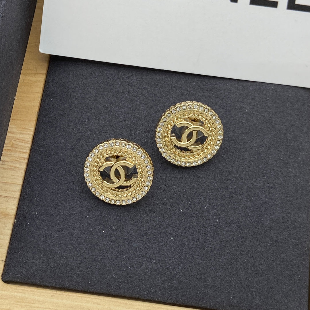 Circle Coco Girl Earrings Stud