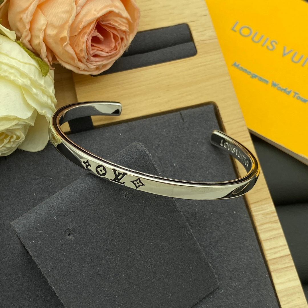 Cute Love U Bracelet