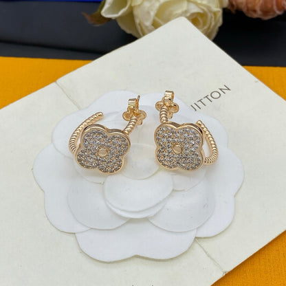 J'adore les jolies boucles d'oreilles créoles