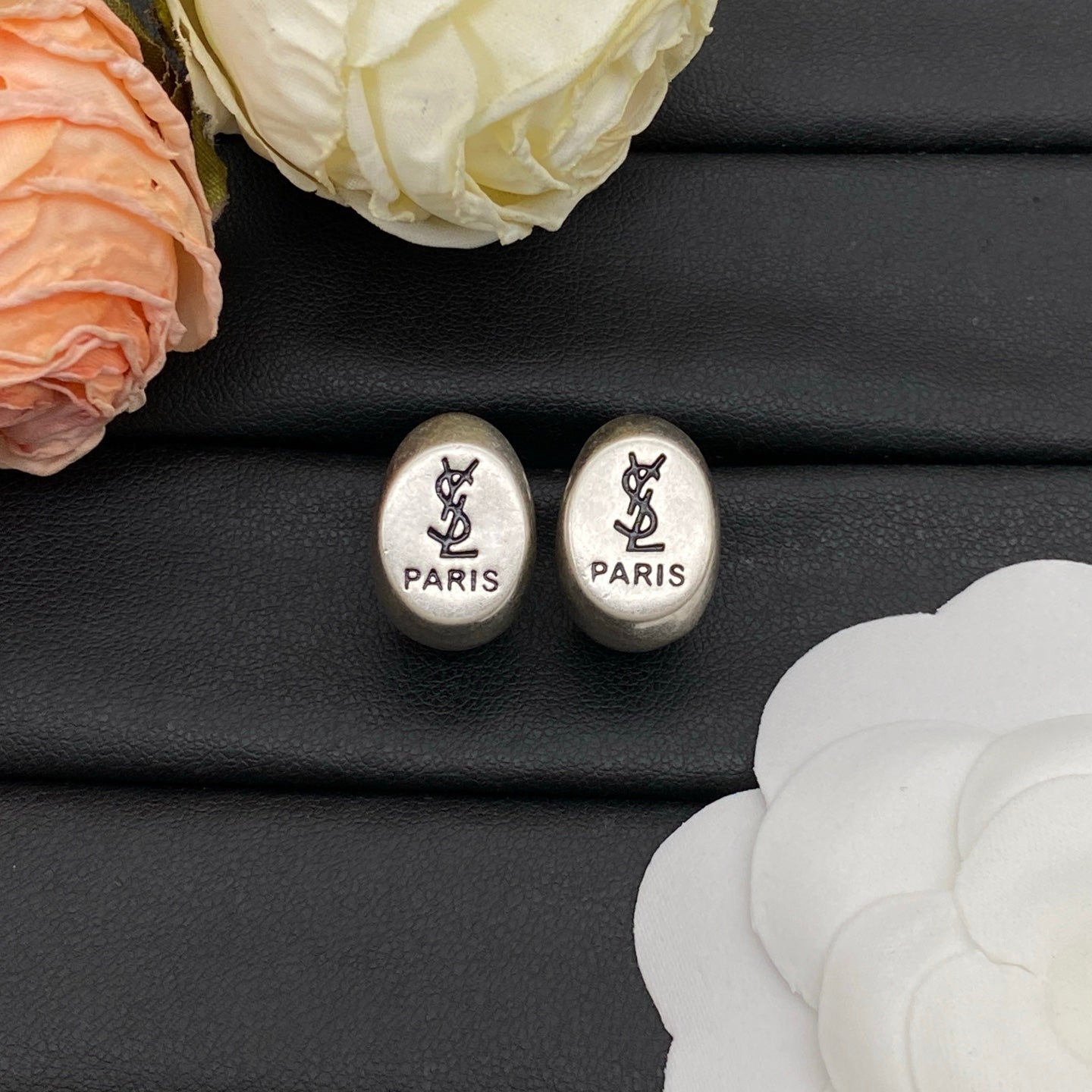 Vintage Yes Girl Design Earrings