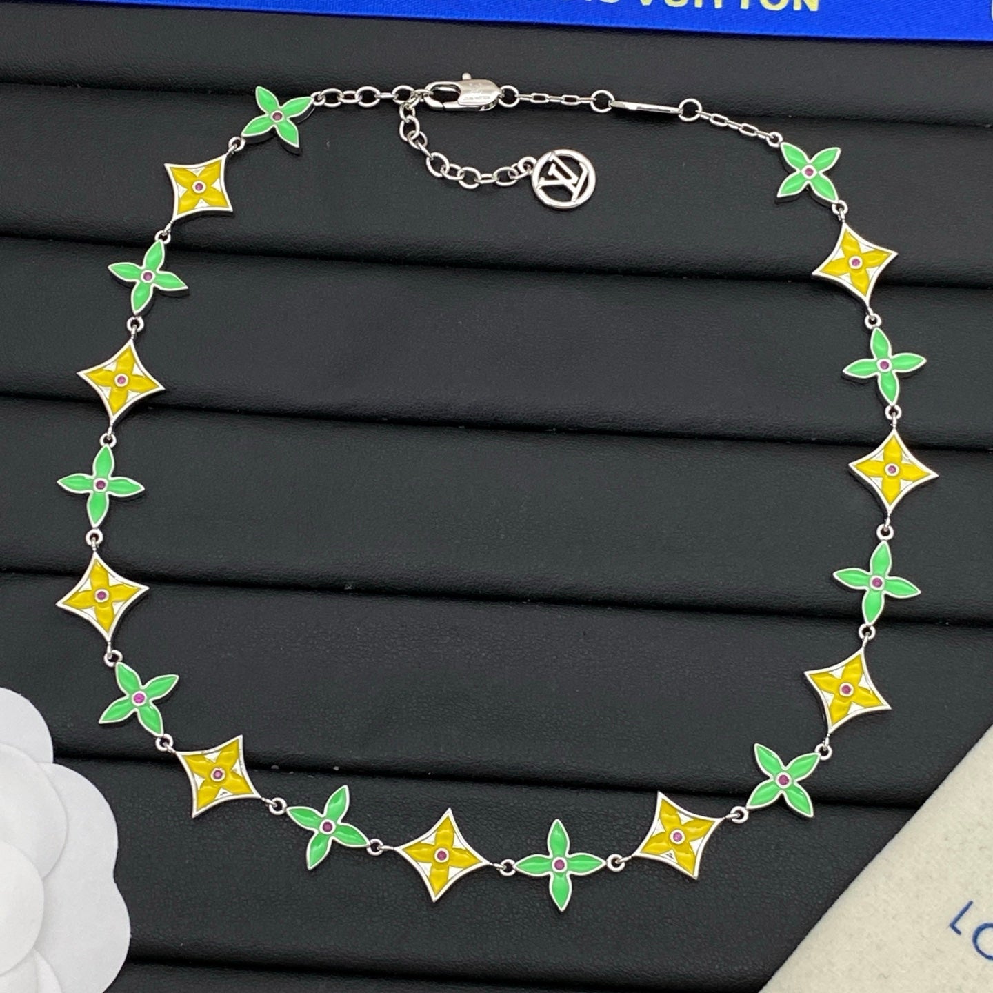 Catch your eye Love Earrings & Bracelet & Necklace 3 Set (3 Color of Chain)