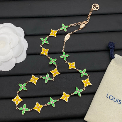 Attirez les regards : Boucles d'oreilles, Bracelet et Collier (3 pièces), disponibles en 3 couleurs de chaîne