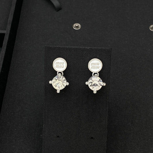 Min Diamond Design Earrings