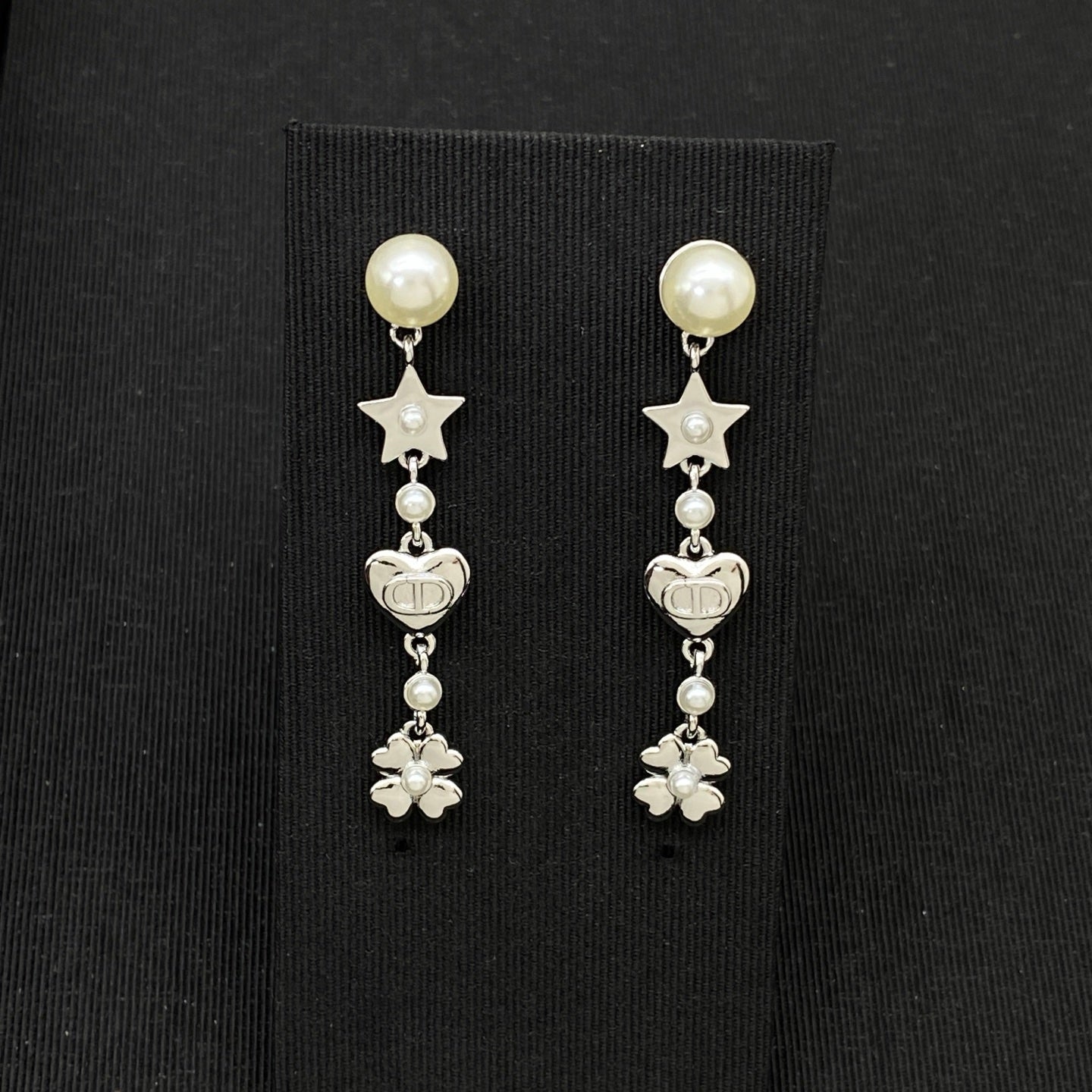 Dove Cool Girl Earrings