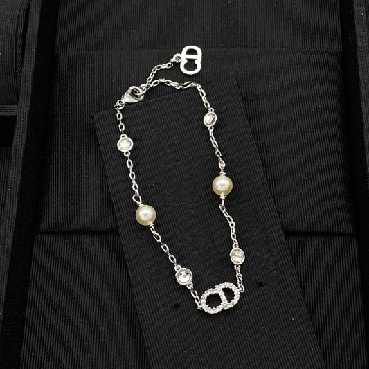 Elegant Girl Dove Bracelet