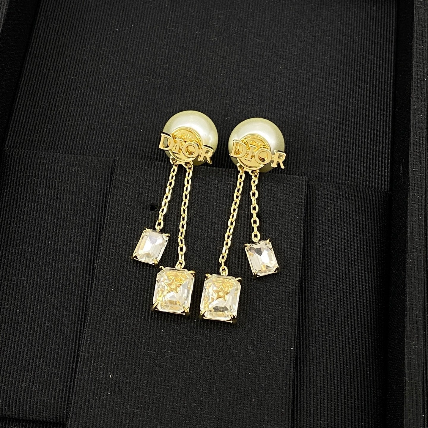 Elegant Girl Dove Earrings