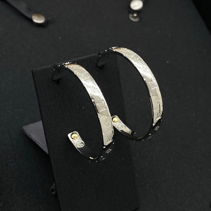 J'adore les boucles d'oreilles créoles Cool Girl