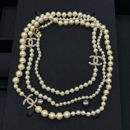 Elegant Pearl Girl Sweater Chain
