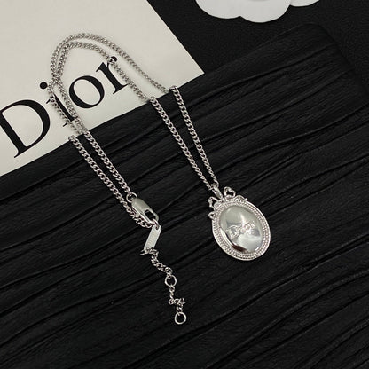 Dove Vintage Girl Design 4 Set (Earrings+Bracelet + Brooch+Necklace) - Silver