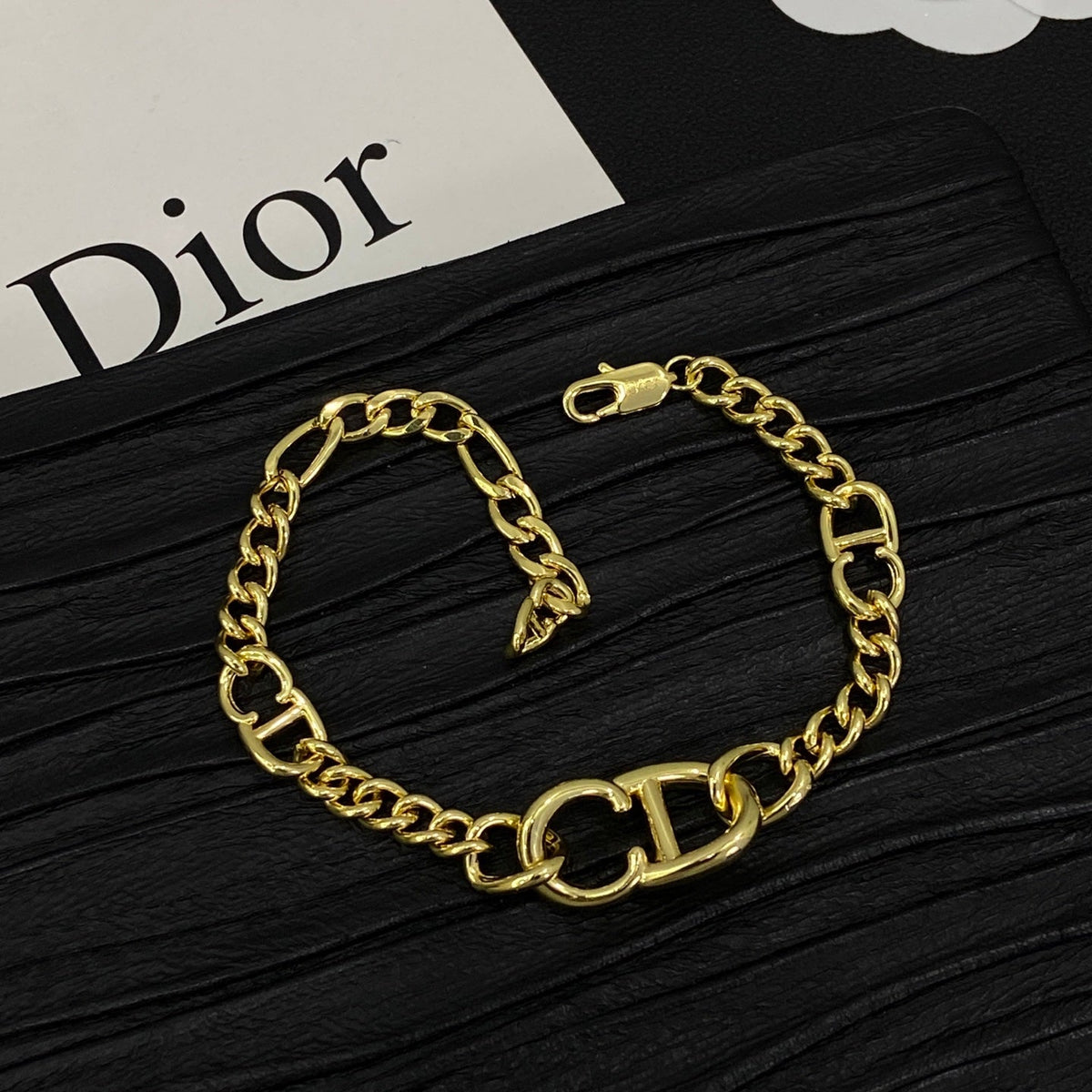Dove Vintage Design 3 Set (Earring+Bracelet +Necklace) - Gold