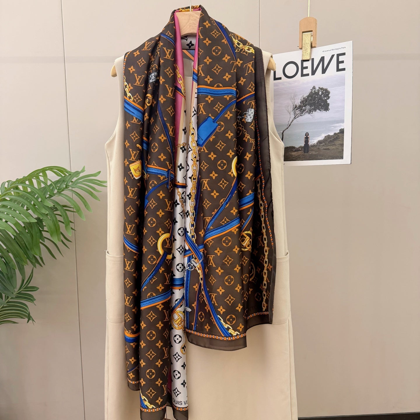 Love Chain Silk Long Scarf (Brown)