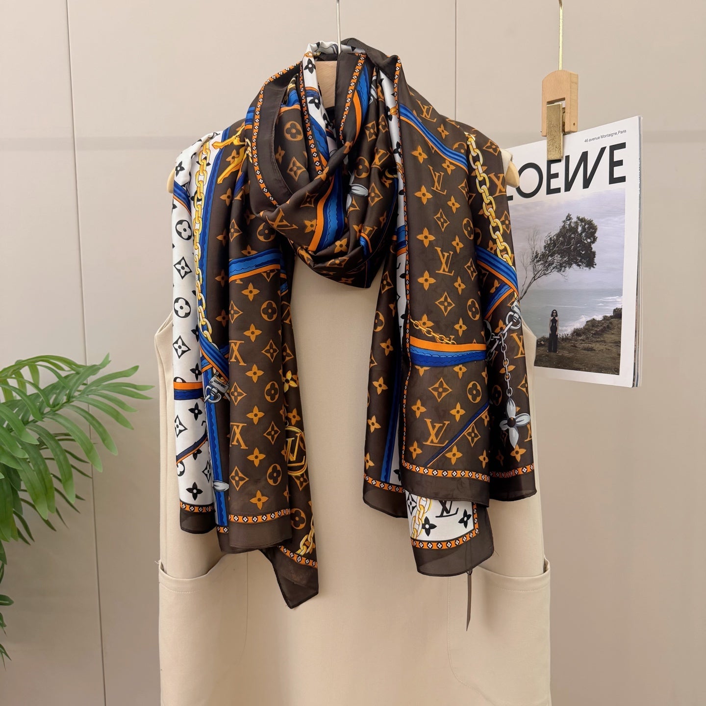 Love Chain Silk Long Scarf (Brown)