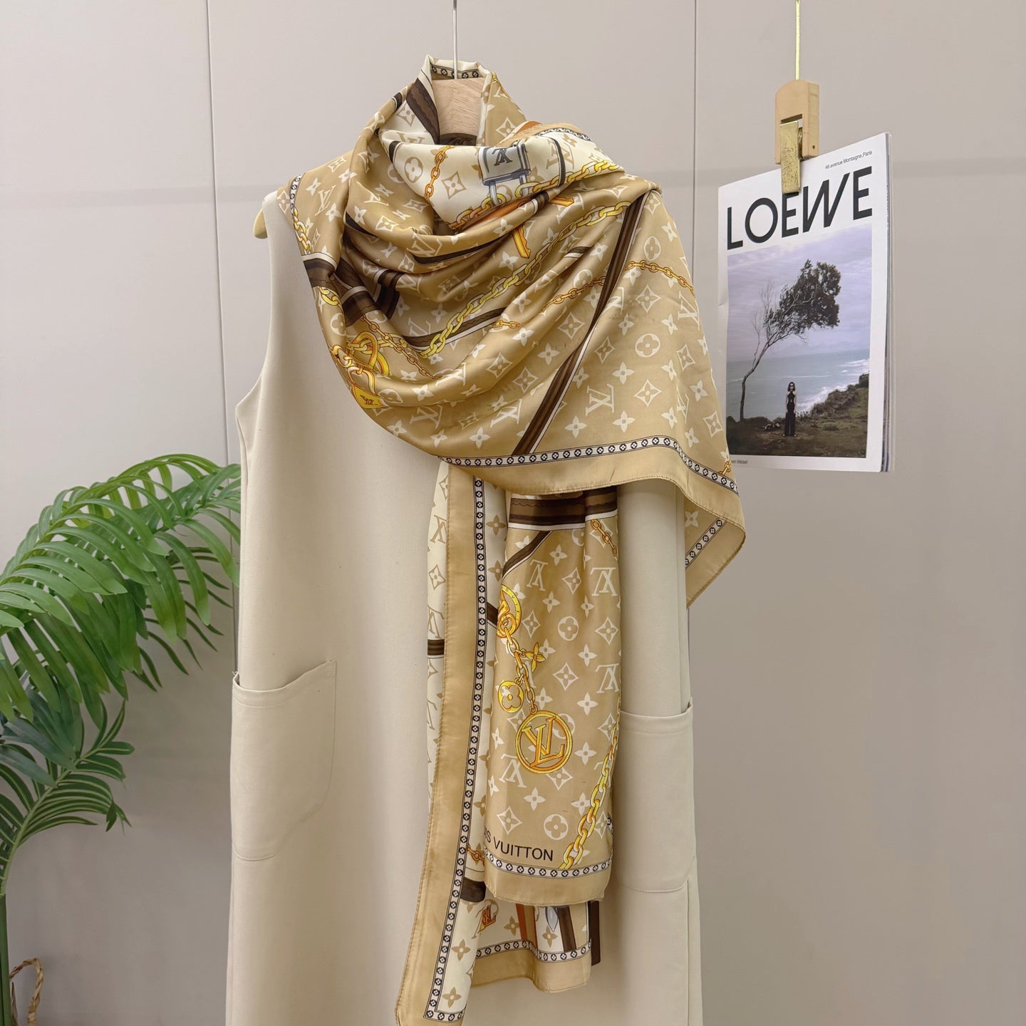 Love Chain Silk Long Scarf (Khaki)