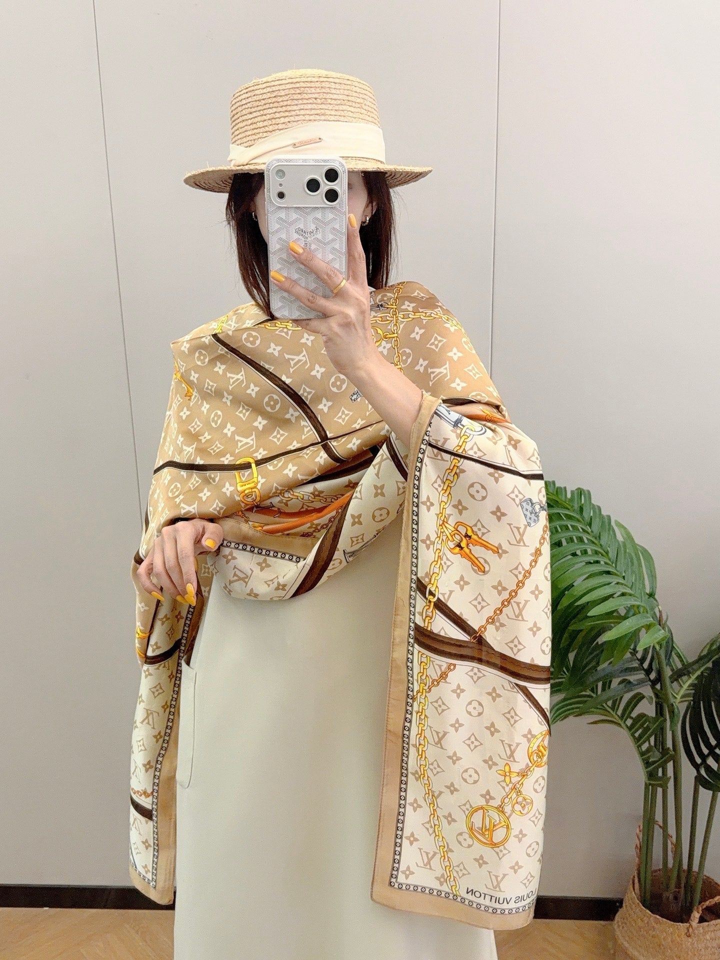 Love Chain Silk Long Scarf (Khaki)